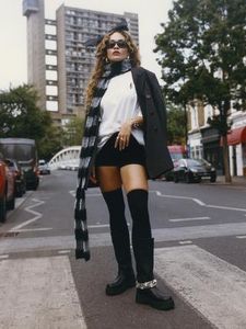 „Rita Ora“ schmaler Strickschal mit Streifen für 7€ in Primark