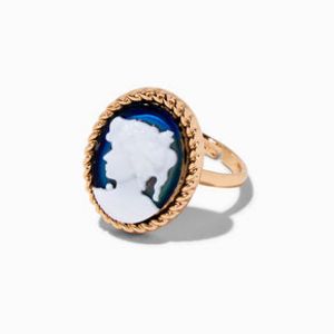 Gold-tone Cameo Mood Ring für 4,99€ in Claire's