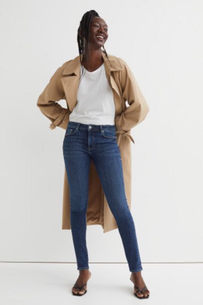 Shaping Skinny Regular Jeans für 14,99€ in H&M
