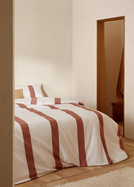 Bettbezug aus gewaschener Baumwolle 260 x 240 cm für 34,99€ in Mango